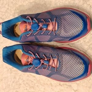 Womens Dr Comfort lace up sneakers size 9.5